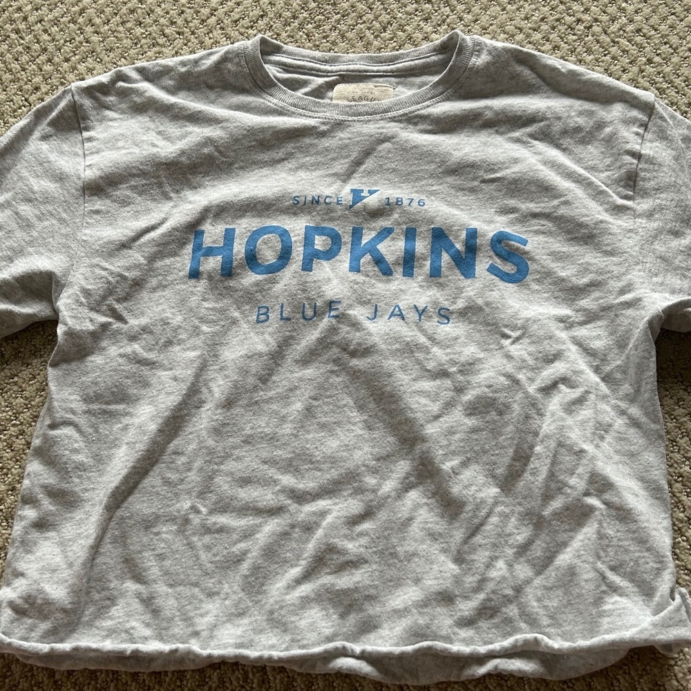 john’s hopkins cropped t shirt
